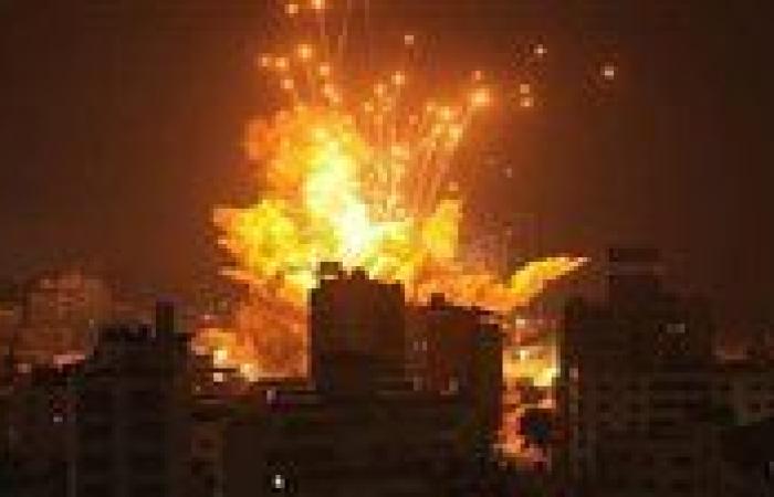 عاجل.. أول تعليق من الحوثيين على القصف الإسرائيلي لمنشآت حيوية في اليمن